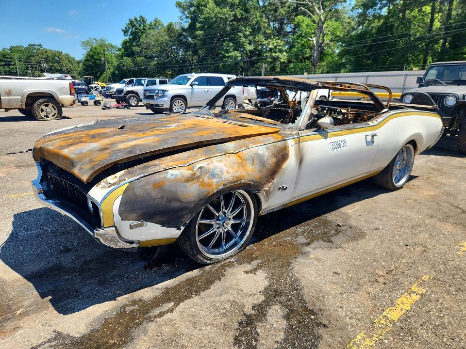 1969 Oldsmobile Cutlass მანქანა იყიდება აუქციონზე, vin: 336679M411851, აუქციონის ნომერი: 53386196