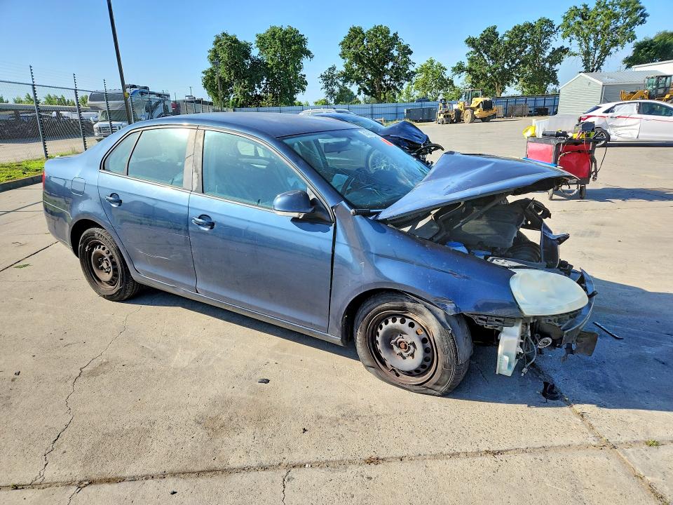 51475796 :رقم المزاد ، 3VWPG71K96M802648 vin ، 2006 Volkswagen Jetta مزاد بيع