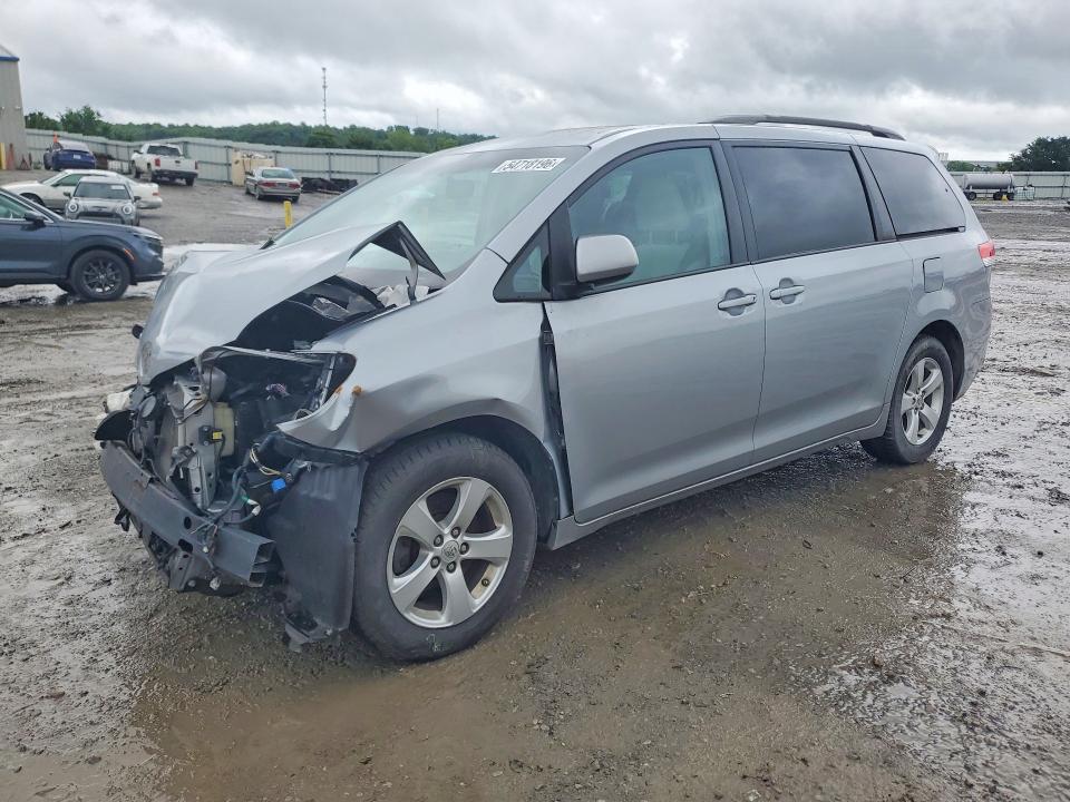 Продажа на аукционе авто 2013 Toyota Sienna, vin: 5TDKK3DC4DS397272, номер лота: 54718196