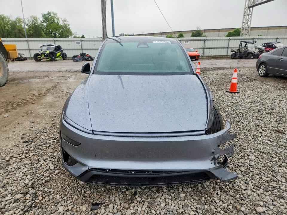 2026 Tesla Model Y მანქანა იყიდება აუქციონზე, vin: 7SAYGDET0TA667553, აუქციონის ნომერი: 51646006
