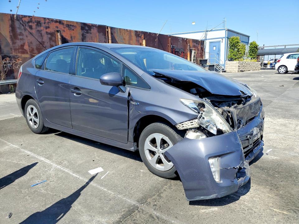 53110336 :رقم المزاد ، JTDKN3DU5F1951838 vin ، 2015 Toyota Prius مزاد بيع