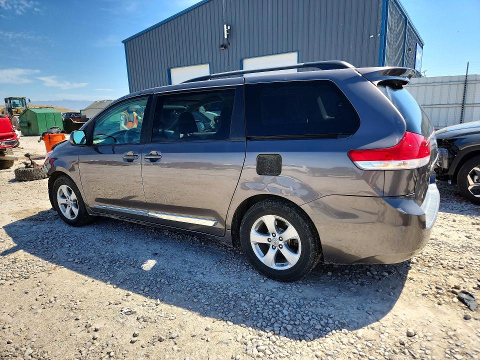 Продаж на аукціоні авто 2011 Toyota Sienna, vin: 5TDKK3DC9BS151346, номер лоту: 52655856