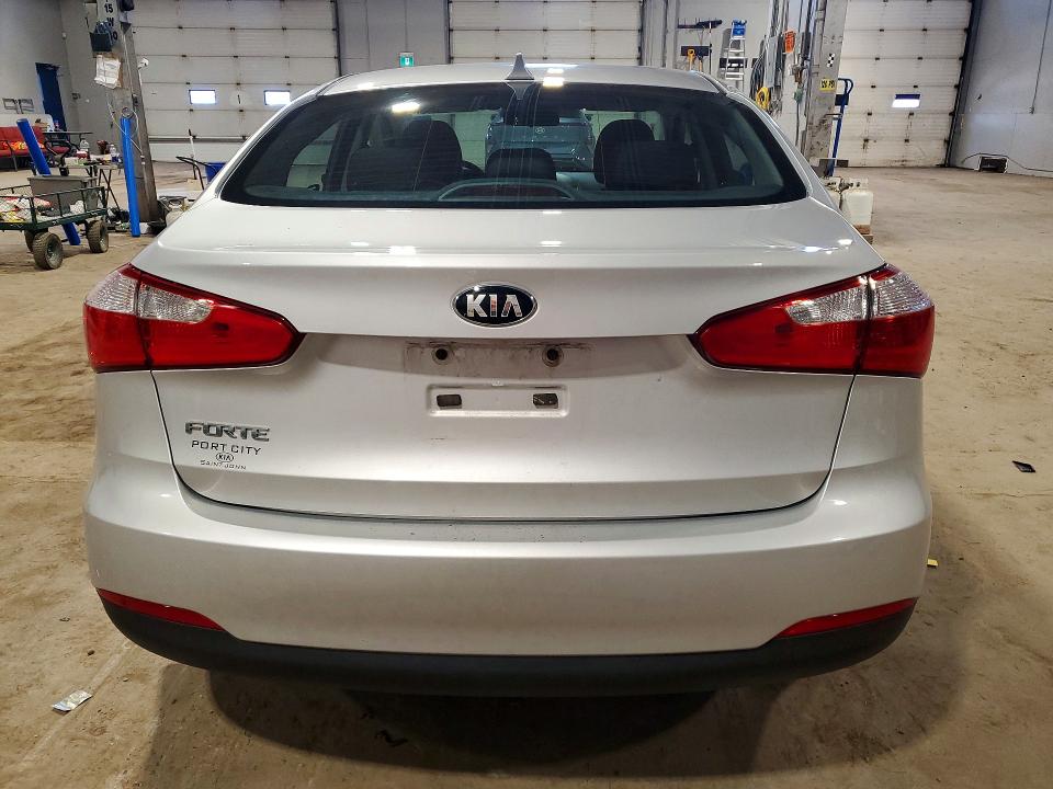 2016 Kia Forte მანქანა იყიდება აუქციონზე, vin: KNAFK4A63G5462500, აუქციონის ნომერი: 52825966