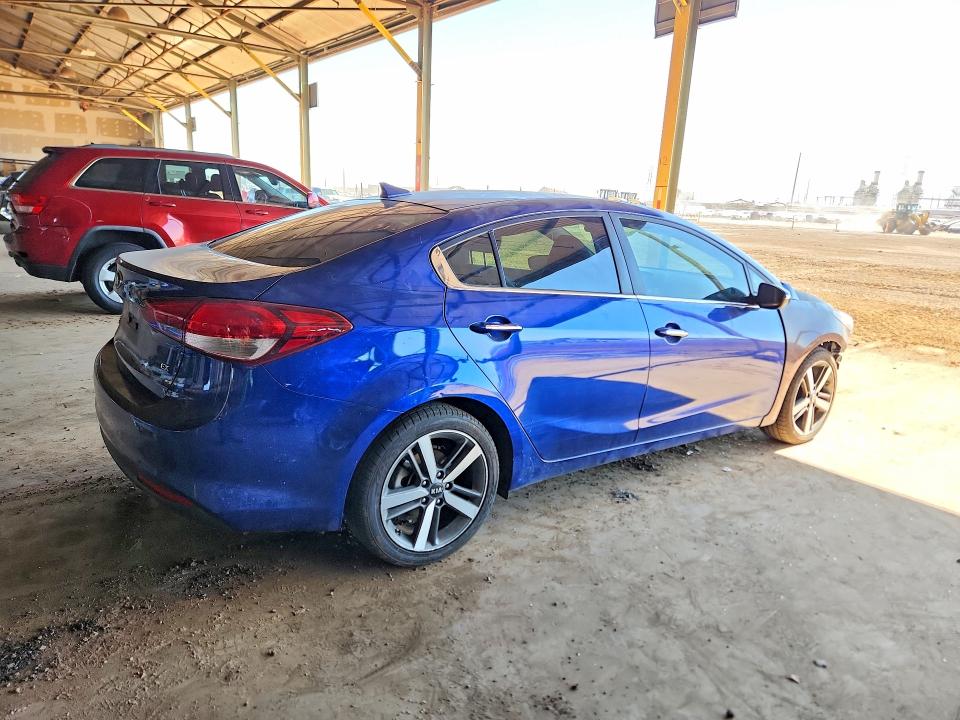 53555156 :رقم المزاد ، 3KPFL4A87HE107935 vin ، 2017 Kia Forte مزاد بيع