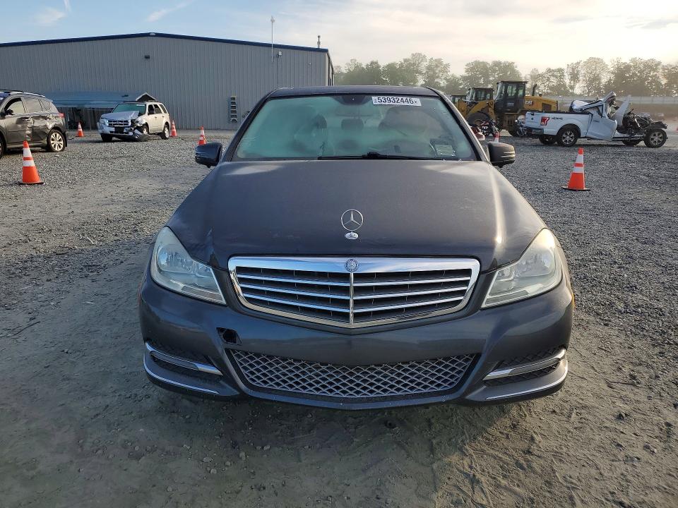 53932446 :رقم المزاد ، WDDGF4HB5ER307330 vin ، 2014 Mercedes-benz C مزاد بيع
