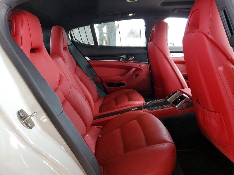 52913226 :رقم المزاد ، WP0AA2A72GL007131 vin ، 2016 Porsche Panamera مزاد بيع