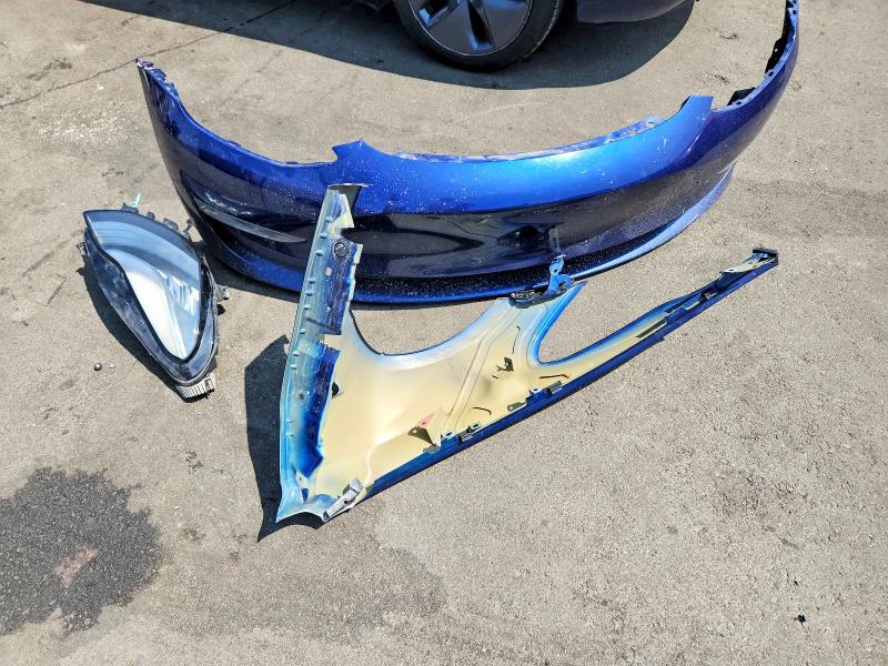 53102236 :رقم المزاد ، 5YJ3E1EB0JF130751 vin ، 2018 Tesla Model 3 مزاد بيع