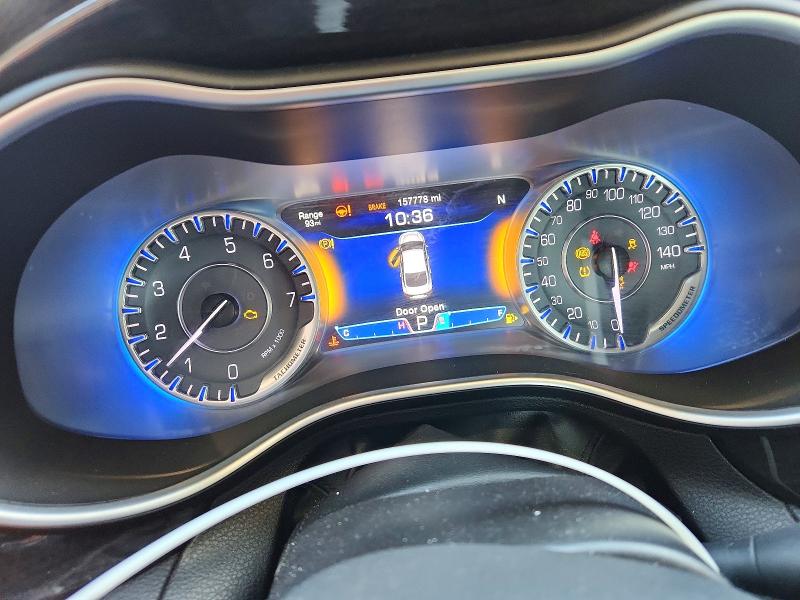 53210626 :رقم المزاد ، 1C3CCCCGXFN520110 vin ، 2015 Chrysler 200 مزاد بيع