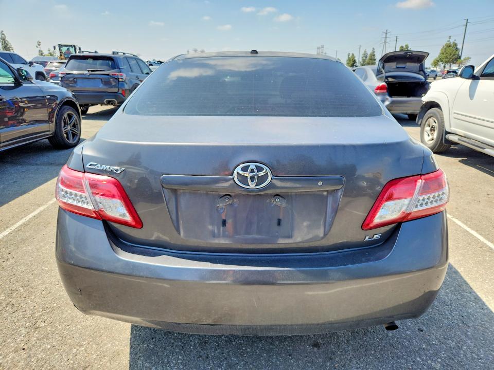 53663636 :رقم المزاد ، 4T4BF3EK6BR218220 vin ، 2011 Toyota Camry مزاد بيع