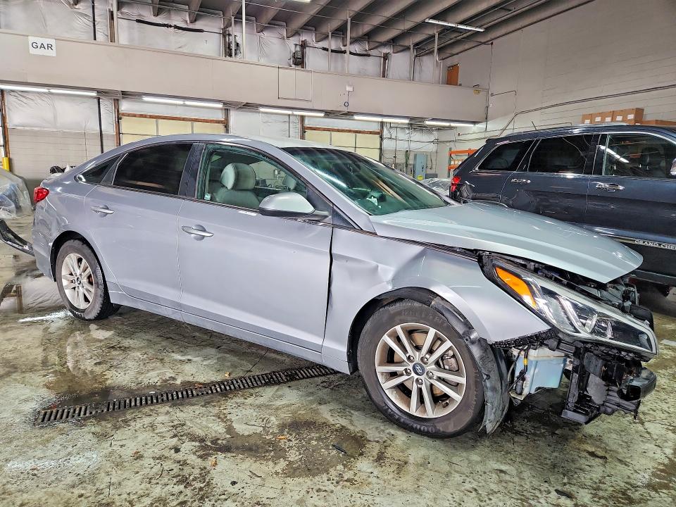 2017 Hyundai Sonata მანქანა იყიდება აუქციონზე, vin: 5NPE24AF5HH460733, აუქციონის ნომერი: 52190446
