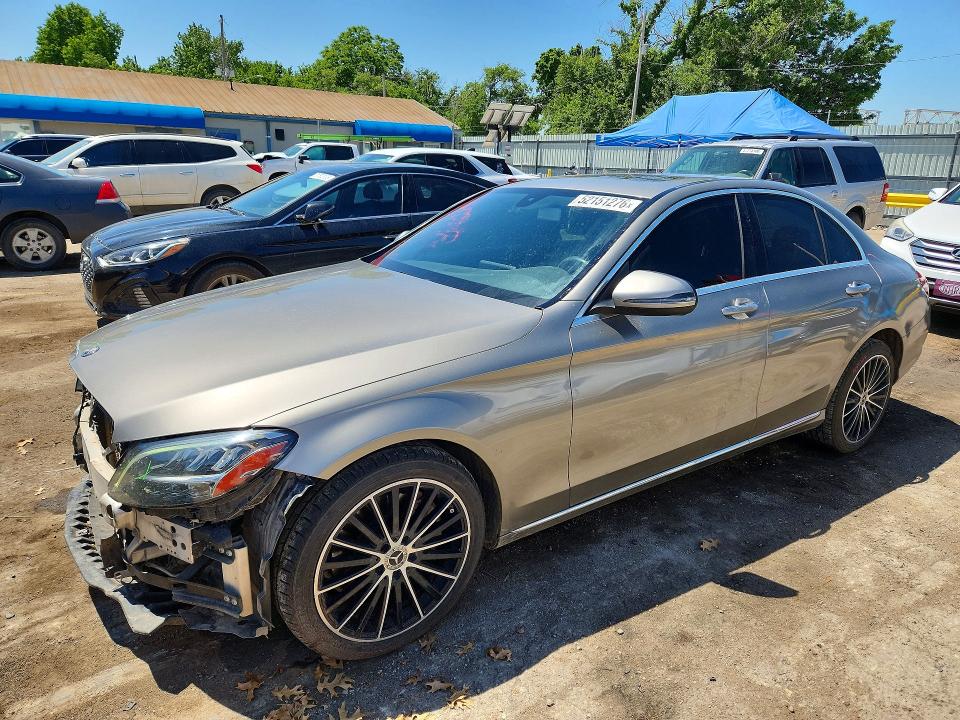 52151276 :رقم المزاد ، WDDWF8DB0LR526704 vin ، 2020 Mercedes-benz C مزاد بيع