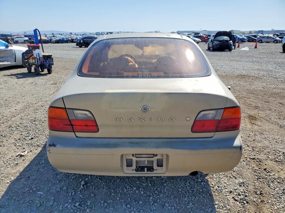 1995 Nissan Maxima მანქანა იყიდება აუქციონზე, vin: JN1CA21D0ST005811, აუქციონის ნომერი: 54441286