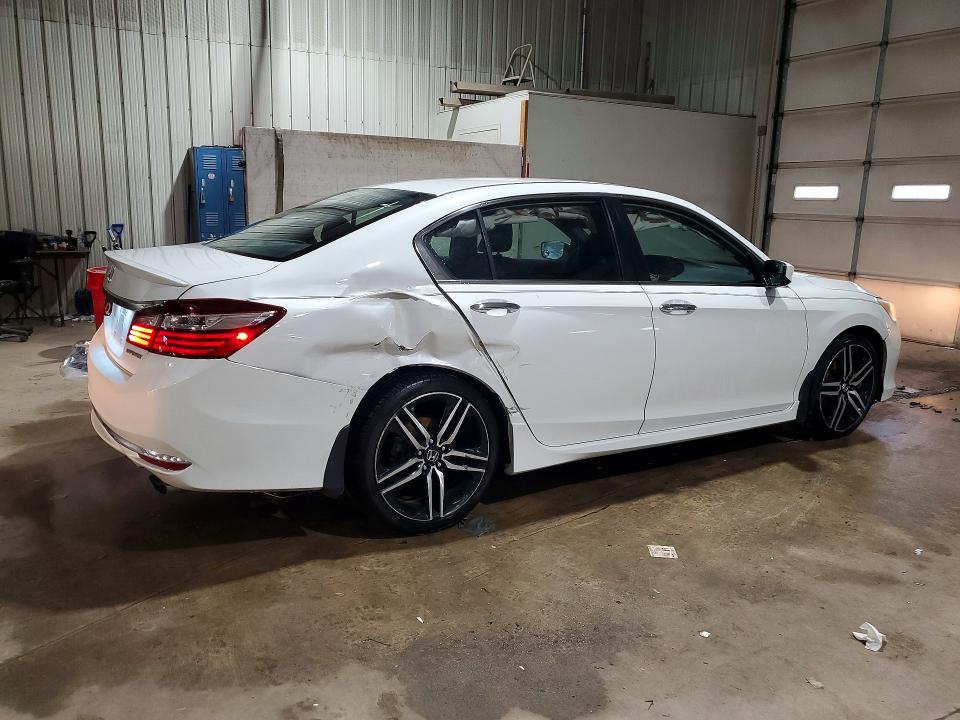53545806 :رقم المزاد ، 1HGCR2F52HA094214 vin ، 2017 Honda Accord مزاد بيع