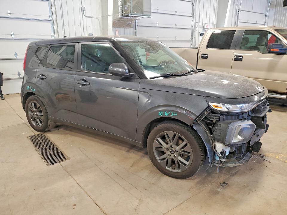 53086726 :رقم المزاد ، KNDJ33AU7M7755142 vin ، 2021 Kia Soul مزاد بيع