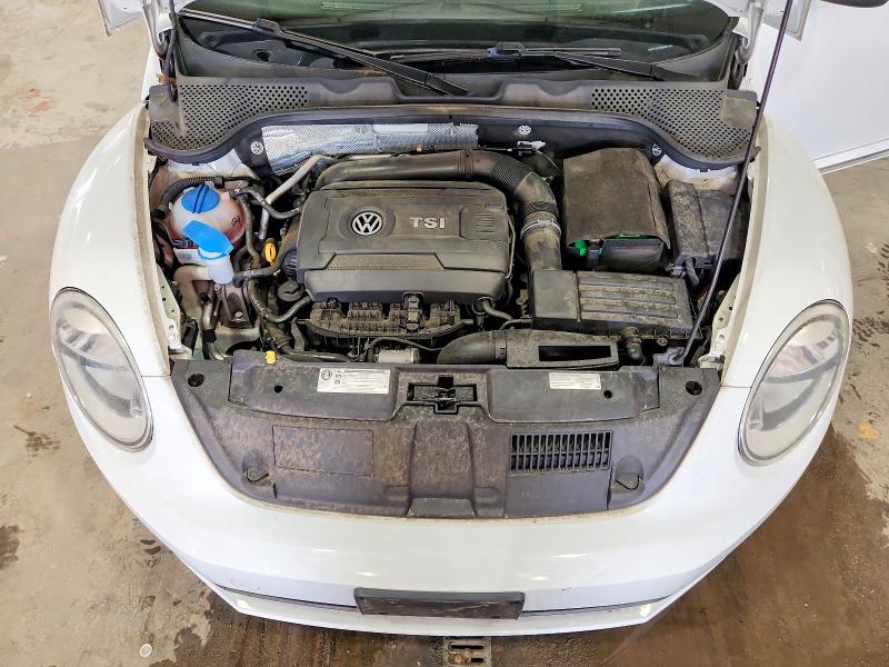 53531056 :رقم المزاد ، 3VWF17ATXGM637104 vin ، 2016 Volkswagen Beetle مزاد بيع