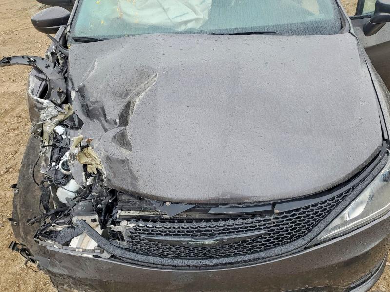 53108396 :رقم المزاد ، 2C4RC1FG1KR653261 vin ، 2019 Chrysler Pacifica مزاد بيع