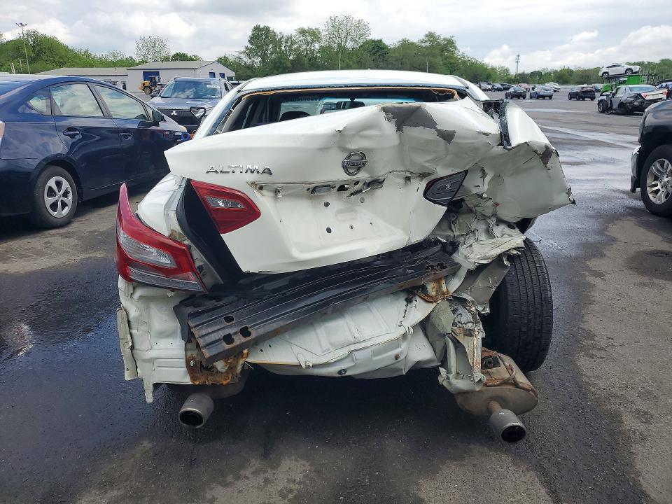 2018 Nissan Altima მანქანა იყიდება აუქციონზე, vin: 1N4AL3AP3JC118820, აუქციონის ნომერი: 53776526