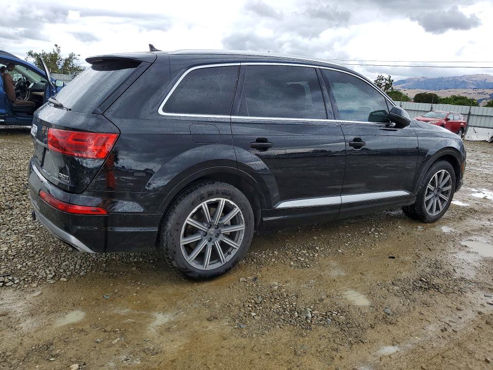 Продажа на аукционе авто 2018 Audi Q7, vin: WA1LAAF7XJD017042, номер лота: 55438926