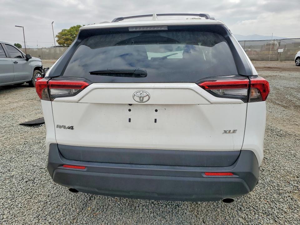 Продаж на аукціоні авто 2021 Toyota Rav4, vin: 2T3W1RFV9MW158711, номер лоту: 53948616
