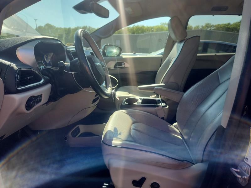 Продаж на аукціоні авто 2019 Chrysler Pacifica, vin: 2C4RC1N7XKR668746, номер лоту: 54064236