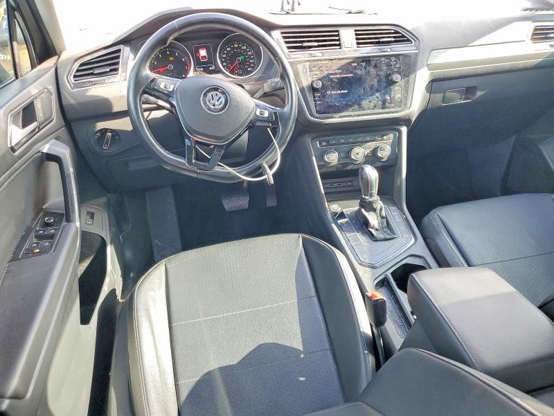 Продажа на аукционе авто 2018 Volkswagen Tiguan, vin: 3VV3B7AX3JM185477, номер лота: 52845656