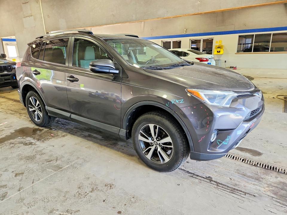 51520716 :رقم المزاد ، JTMWFREV5HJ126992 vin ، 2017 Toyota Rav4 مزاد بيع