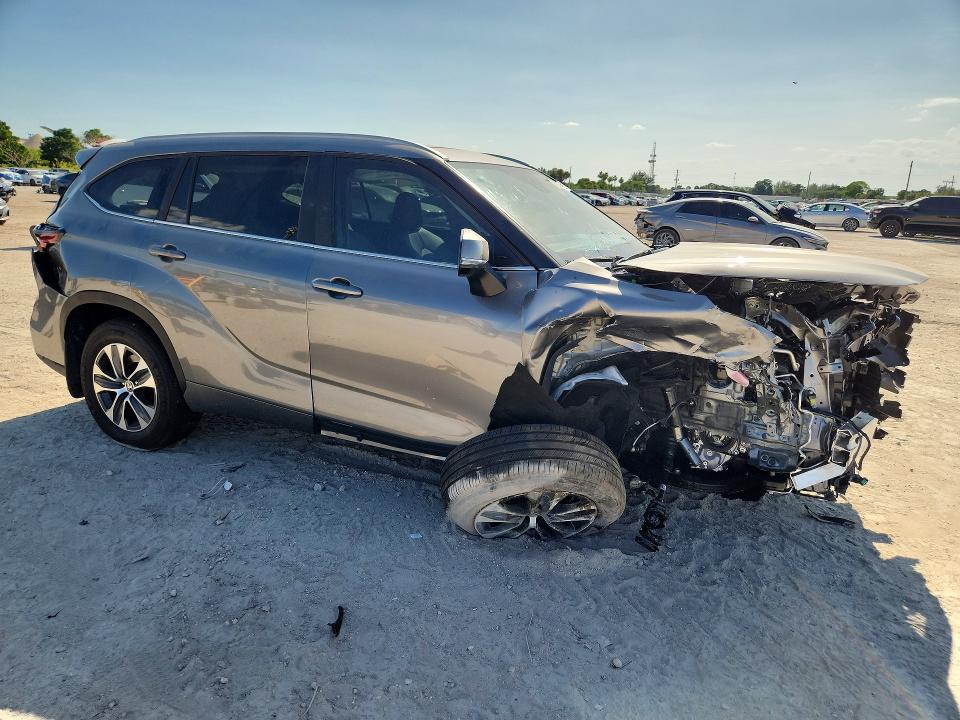 46780466 :رقم المزاد ، 5TDKDRBH6TS598911 vin ، 2026 Toyota Highlander مزاد بيع