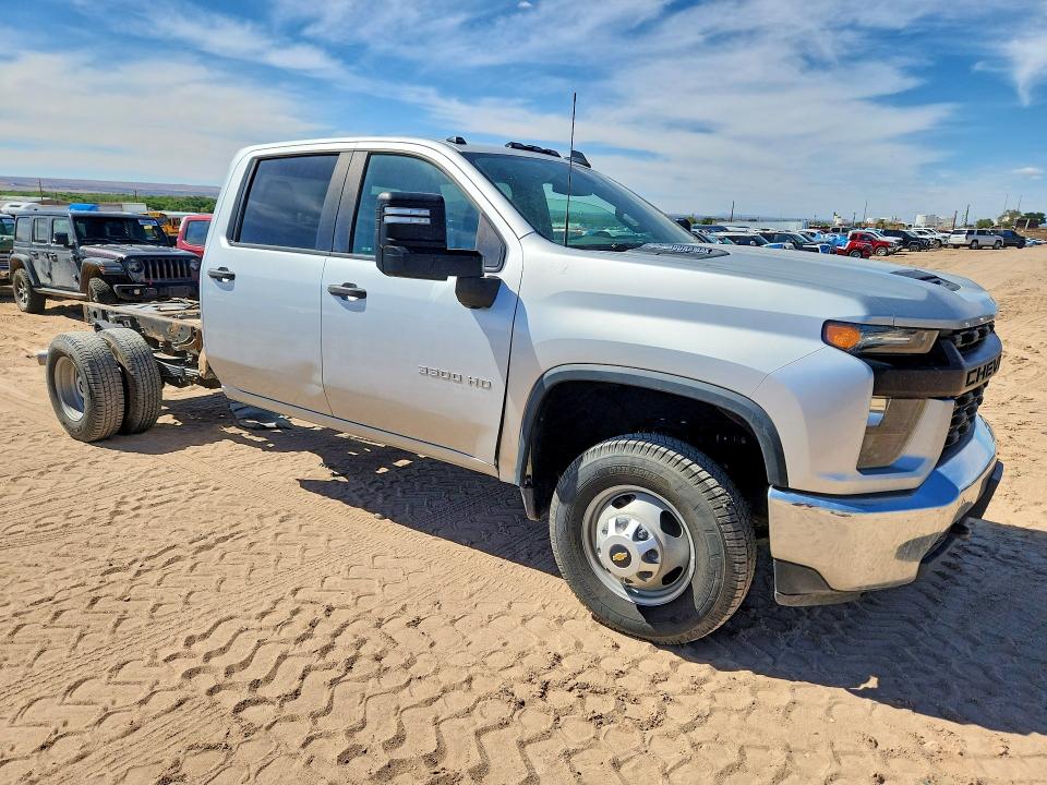 52320726 :رقم المزاد ، 1GB4WREY2MF302304 vin ، 2021 Chevrolet Silverado مزاد بيع
