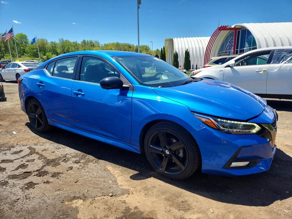 53058456 :رقم المزاد ، 3N1AB8DV5NY313001 vin ، 2022 Nissan Sentra مزاد بيع