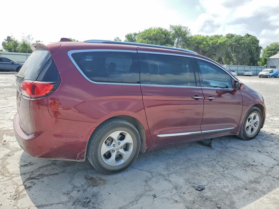 52453696 :رقم المزاد ، 2C4RC1EG6HR684032 vin ، 2017 Chrysler Pacifica مزاد بيع