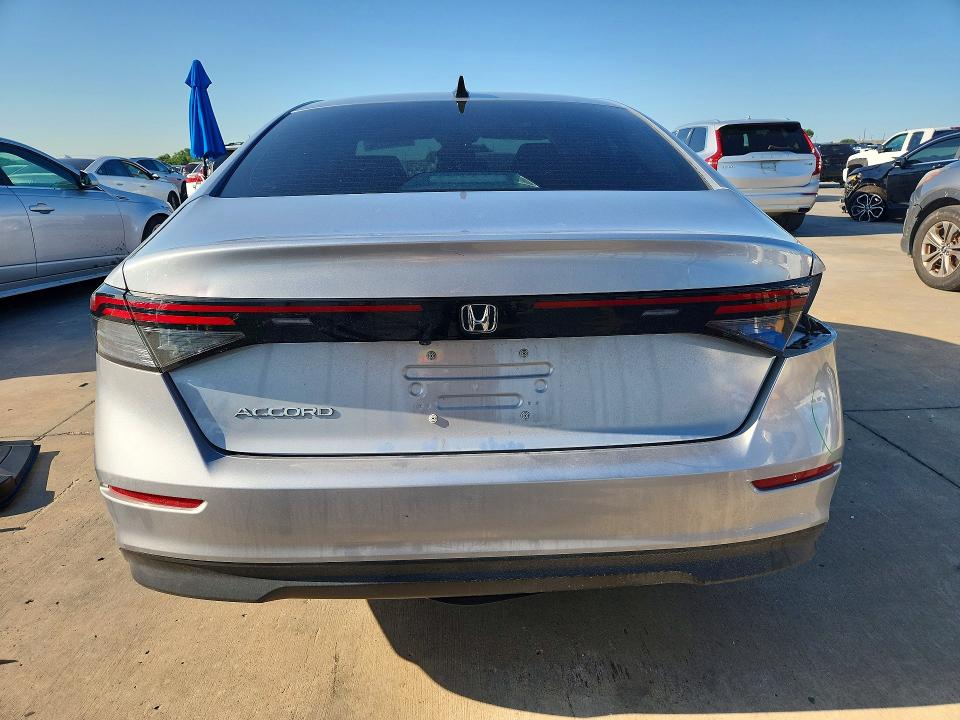 Продажа на аукционе авто 2025 Honda Accord, vin: 1HGCY1F49SA033275, номер лота: 53082736
