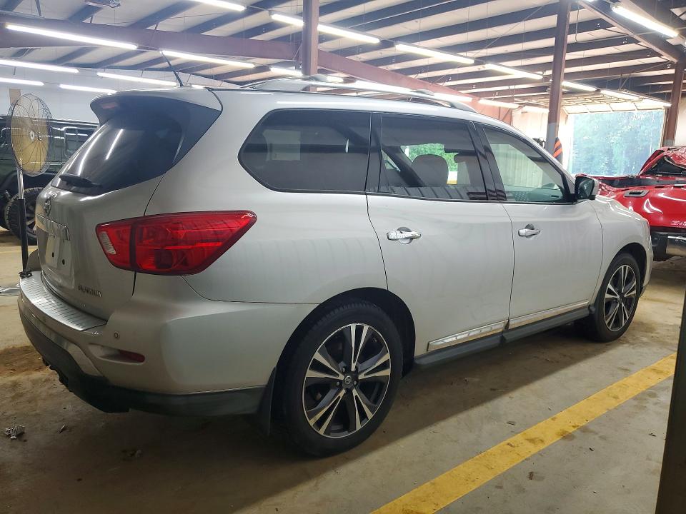 53669566 :رقم المزاد ، 5N1DR2MN9HC617914 vin ، 2017 Nissan Pathfinder مزاد بيع