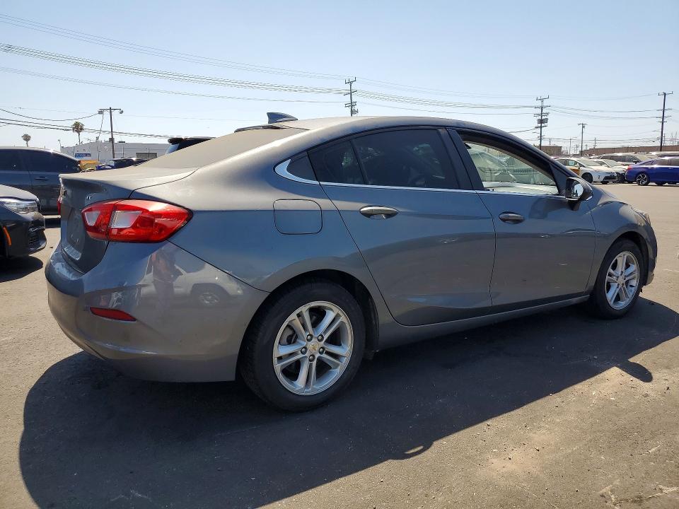2018 Chevrolet Cruze მანქანა იყიდება აუქციონზე, vin: 1G1BE5SM1J7186771, აუქციონის ნომერი: 54615846