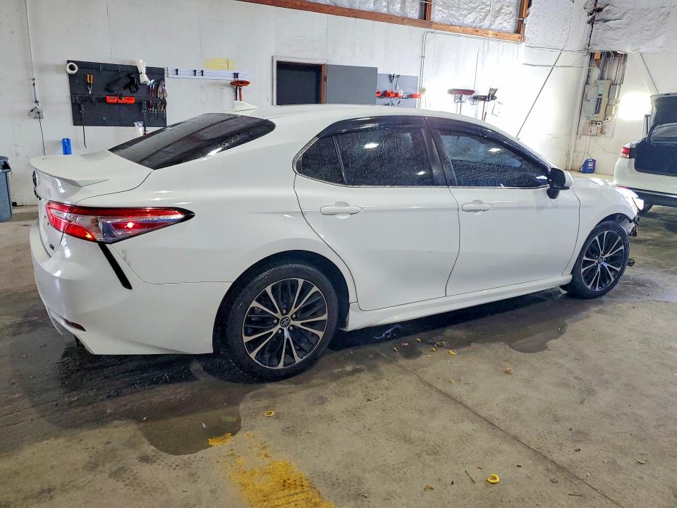 2020 Toyota Camry მანქანა იყიდება აუქციონზე, vin: 4T1G11AK6LU906714, აუქციონის ნომერი: 54441206
