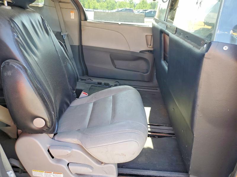 2017 Toyota Sienna მანქანა იყიდება აუქციონზე, vin: 5TDKZ3DC7HS886962, აუქციონის ნომერი: 55367256