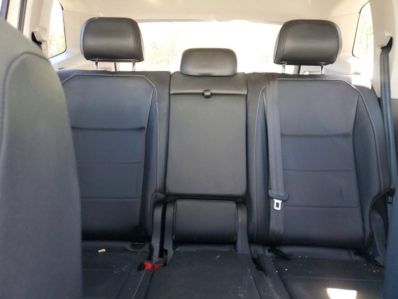 Продажа на аукционе авто 2018 Volkswagen Tiguan, vin: 3VV2B7AXXJM100324, номер лота: 54115756