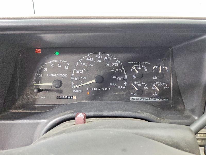Aukcja sprzedaży 1999 Chevrolet Suburban, vin: 3GNFK16R8XG231385, numer aukcji: 52250716