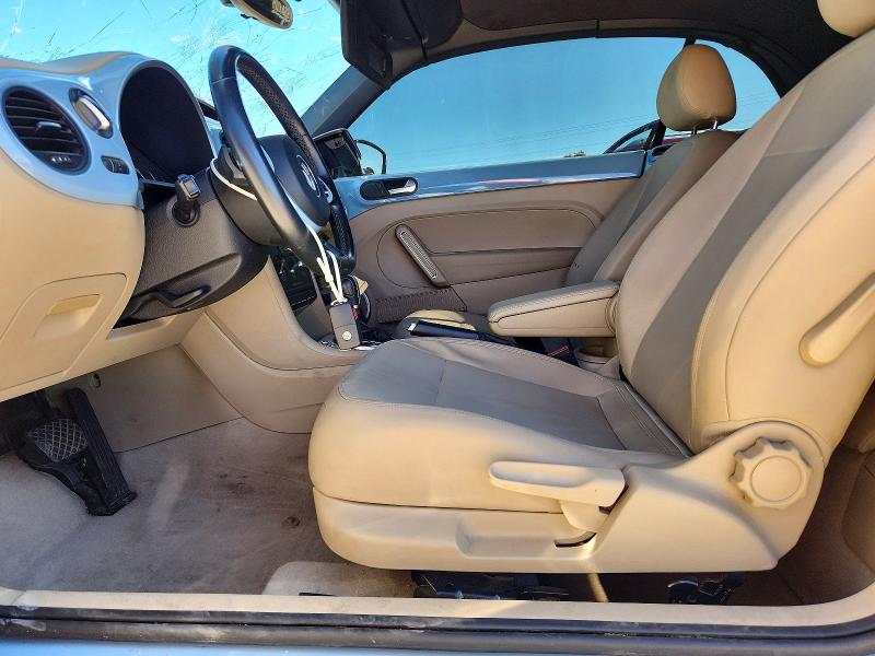 52758516 :رقم المزاد ، 3VW5L7AT5DM817317 vin ، 2013 Volkswagen Beetle مزاد بيع