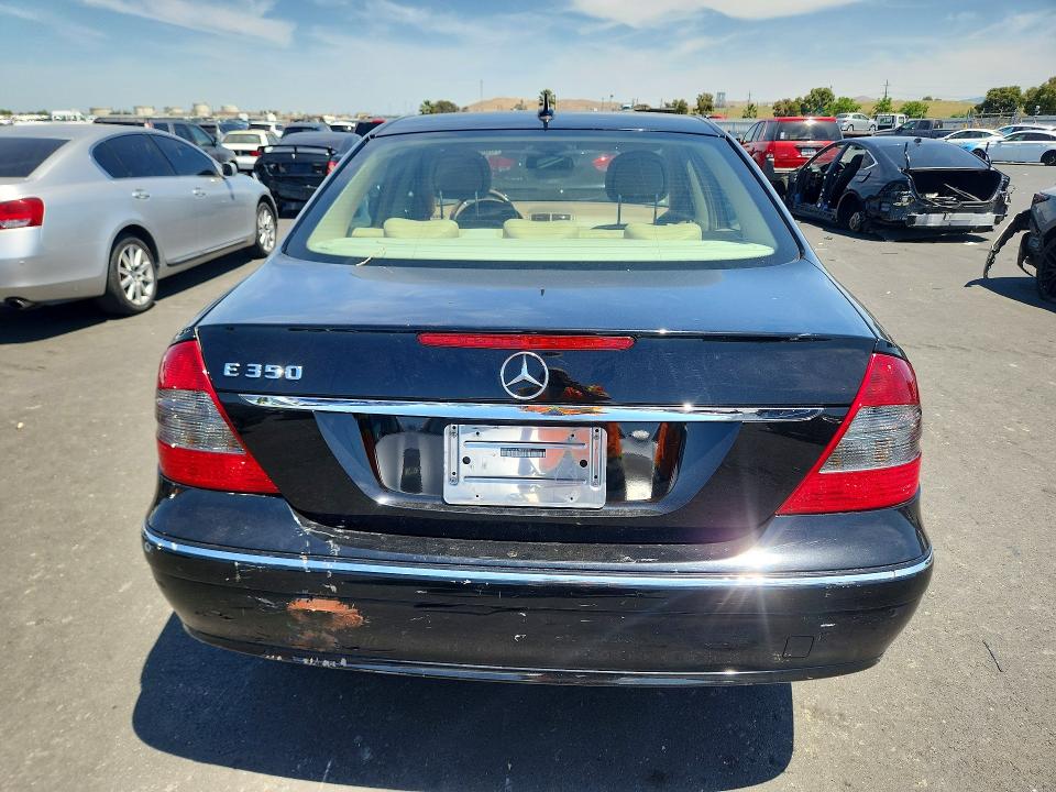53830306 :رقم المزاد ، WDBUF56X67B022972 vin ، 2007 Mercedes-benz E مزاد بيع