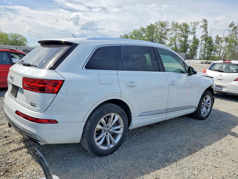 52705476 :رقم المزاد ، WA1LAAF76JD005325 vin ، 2018 Audi Q7 مزاد بيع