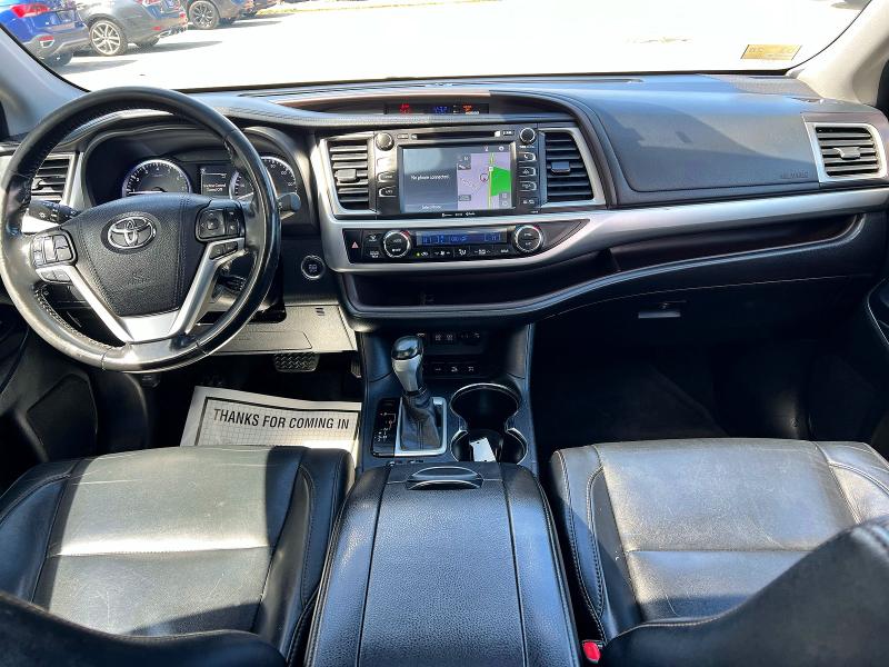 Продажа на аукционе авто 2017 Toyota Highlander, vin: 5TDJZRFH8HS357253, номер лота: 52450016