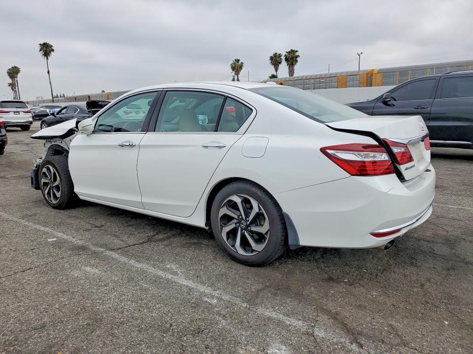 53639706 :رقم المزاد ، 1HGCR3F89GA000473 vin ، 2016 Honda Accord مزاد بيع
