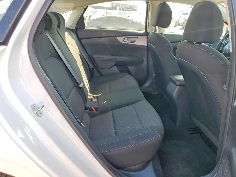 52931446 :رقم المزاد ، 3KPF24AD6RE725460 vin ، 2024 Kia Forte مزاد بيع