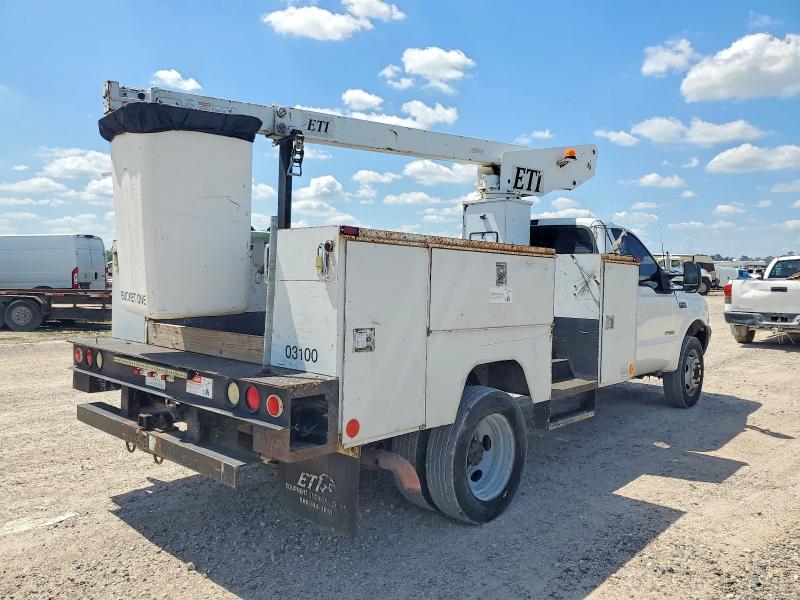 53619186 :رقم المزاد ، 1FDXF46P93ED28366 vin ، 2003 Ford F450 مزاد بيع