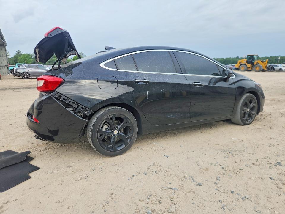 50981936 :رقم المزاد ، 1G1BF5SM1J7242320 vin ، 2018 Chevrolet Cruze مزاد بيع