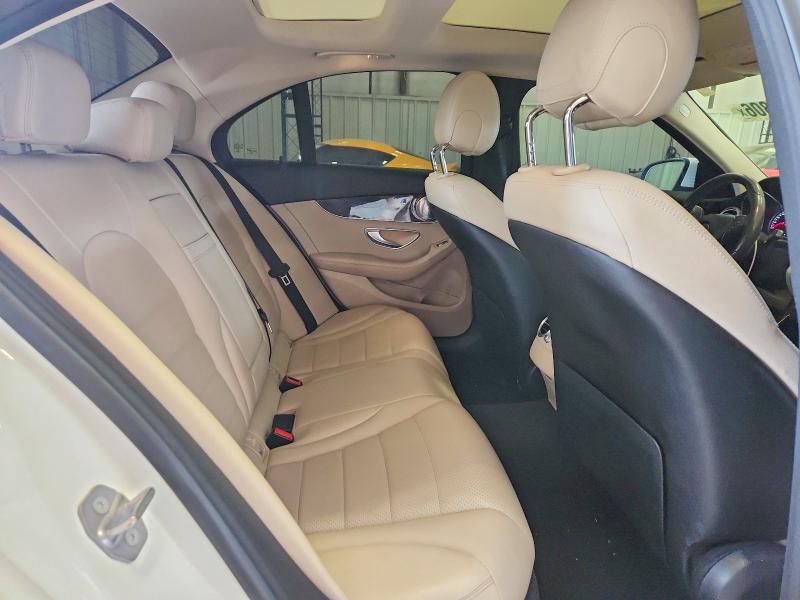 54368806 :رقم المزاد ، WDDWF4JB8JR335834 vin ، 2018 Mercedes-benz C مزاد بيع