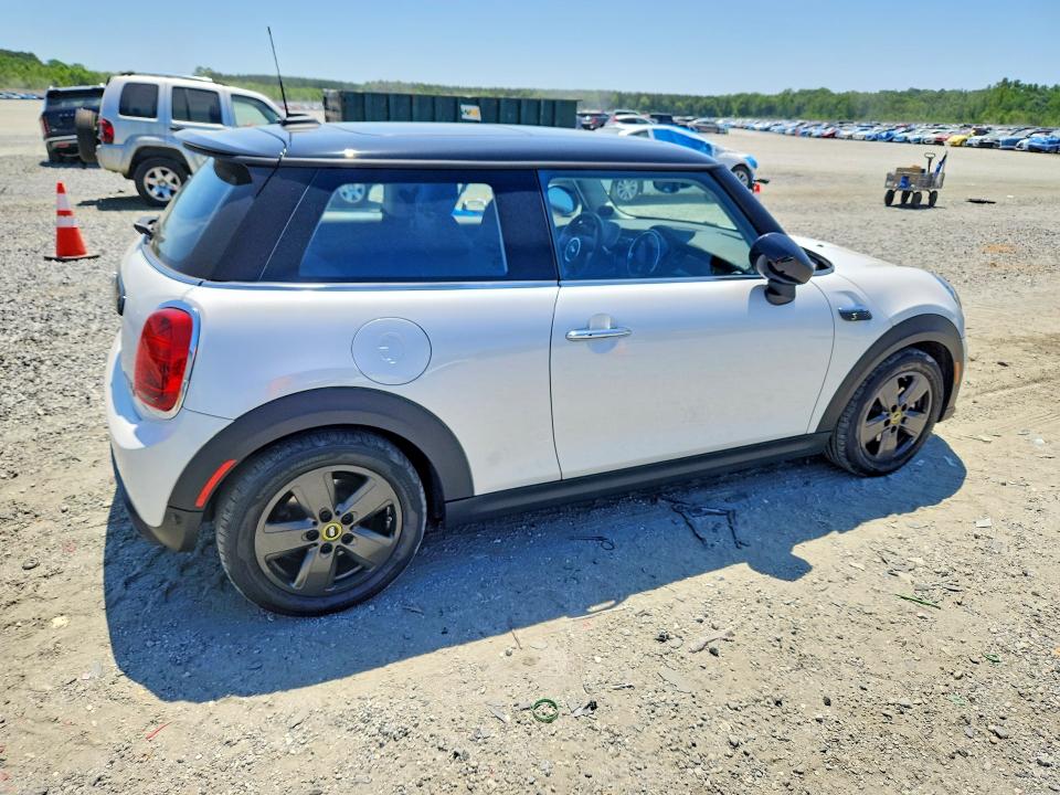 Продаж на аукціоні авто 2024 Mini Cooper, vin: WMW13DJ01R2V88488, номер лоту: 53592476