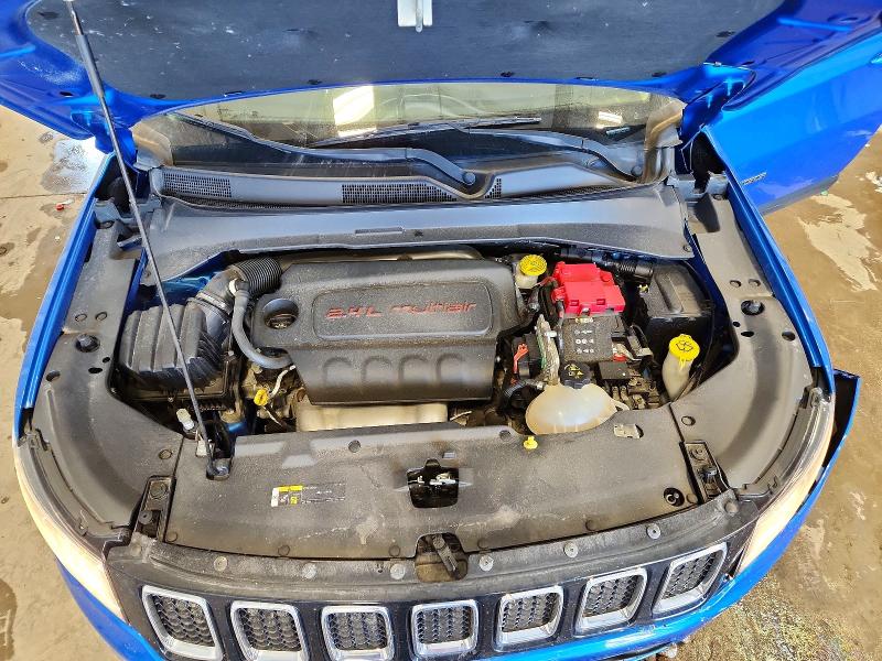 55551586 :رقم المزاد ، 3C4NJDCBXKT645753 vin ، 2019 Jeep Compass مزاد بيع