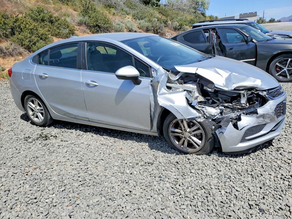 Продаж на аукціоні авто 2018 Chevrolet Cruze, vin: 1G1BE5SM5J7177961, номер лоту: 54301916