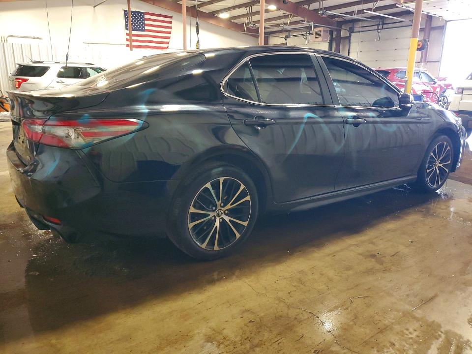 2018 Toyota Camry მანქანა იყიდება აუქციონზე, vin: JTNB11HK0J3050572, აუქციონის ნომერი: 53888206